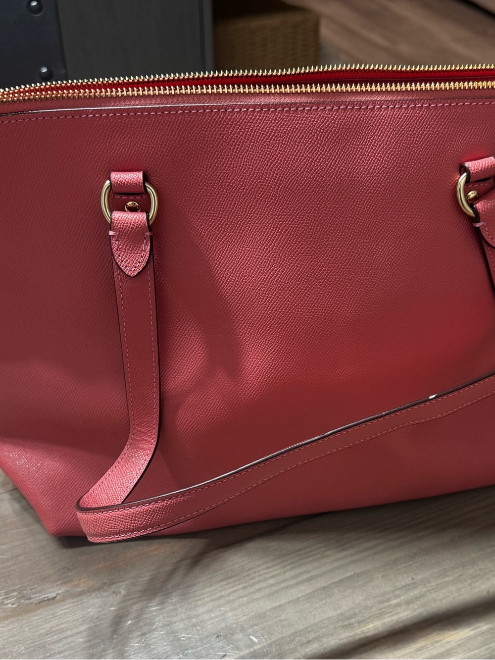 Coach rose Leather Tote with Gold Hardware - Picture 2 of 3